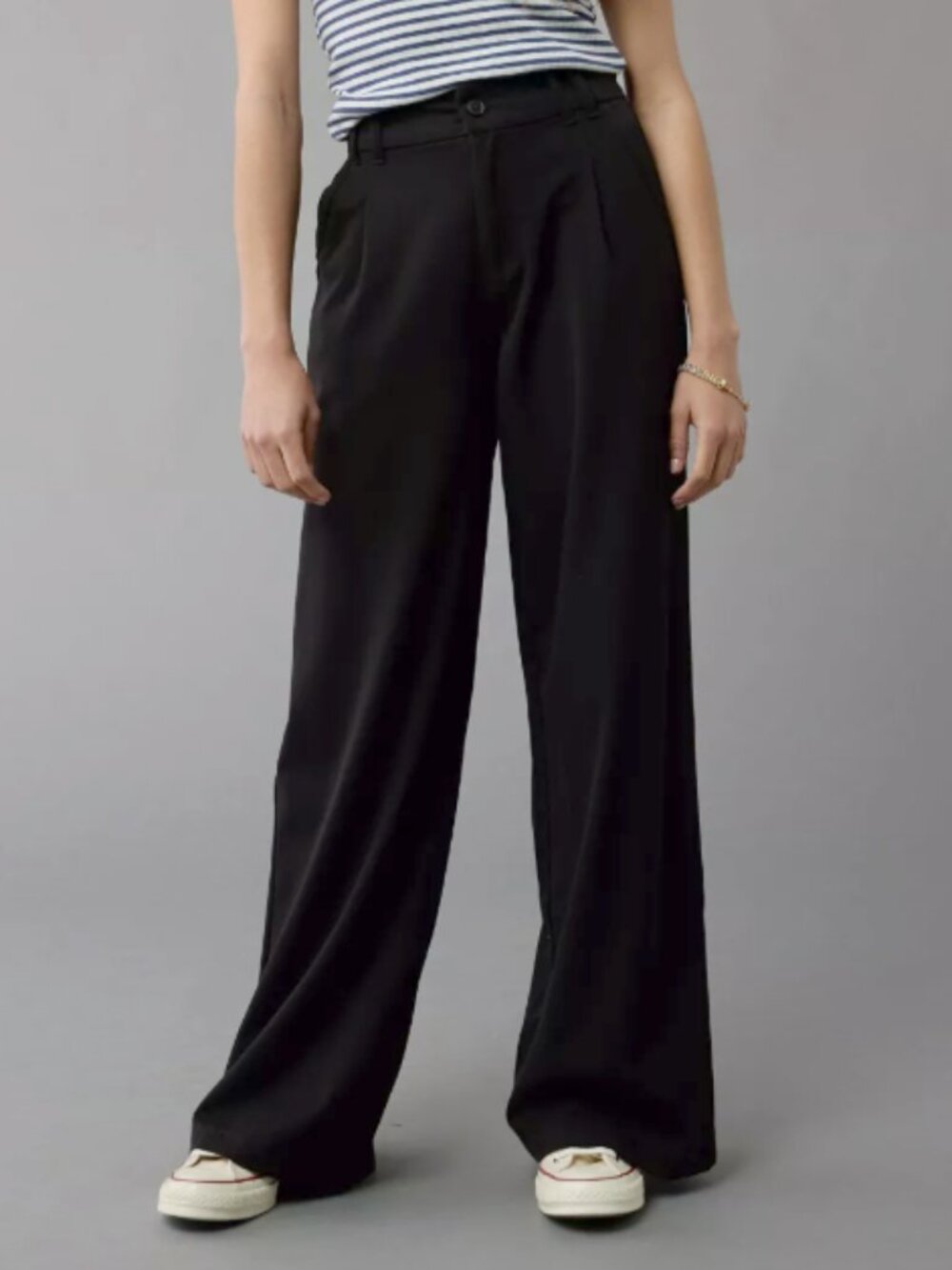 American Eagle Super High Rise Wide Leg Trouser Black Stretchy Size 8